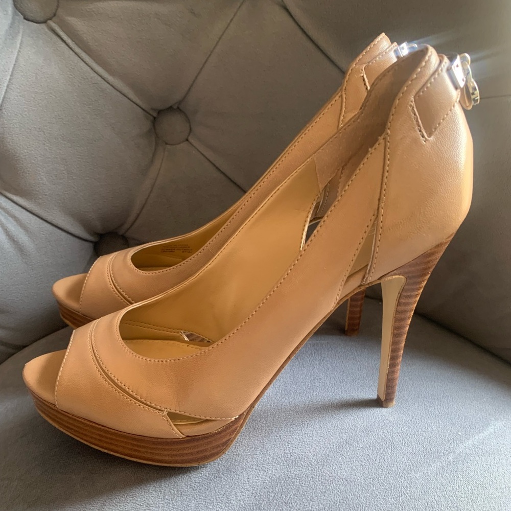 Michael kors nude heel 7,5